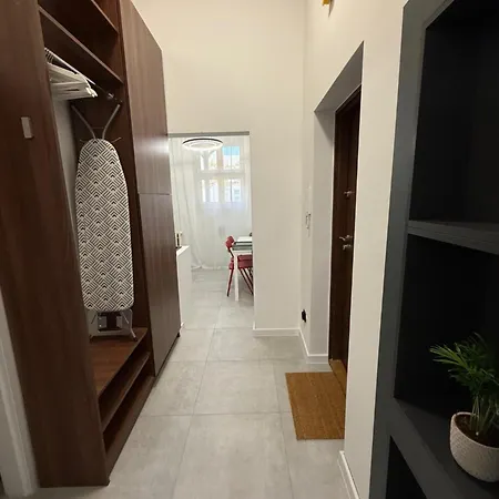 Apartment Stare